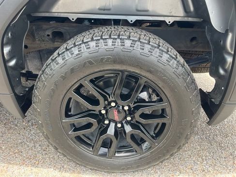 Used 2026 GMC Sierra 1500 Elevation w/ Elevation Select Package RWD image 10