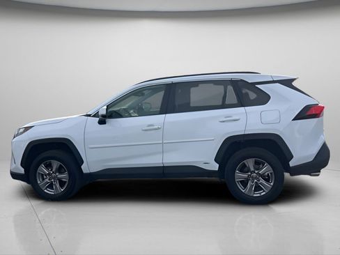Used 2024 Toyota RAV4 LE image 8