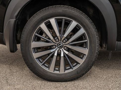 Used 2022 Nissan Pathfinder Platinum w/ Cargo Package image 9