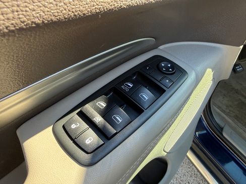 Used 2013 Dodge Durango SXT w/ Popular Equipment Group image 18