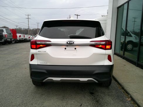 Used 2021 Kia Seltos LX image 6
