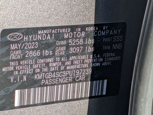 Used 2023 Genesis G80 2.5T image 34