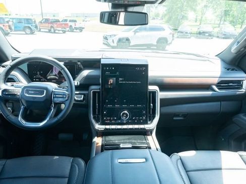 Used 2025 GMC Yukon Denali AWD/4WD image 33