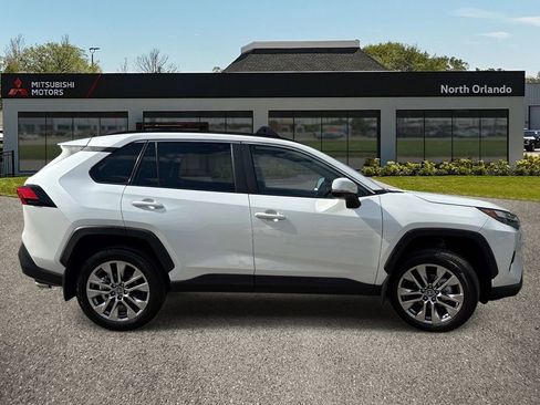 Used 2025 Toyota RAV4 XLE Premium image 6