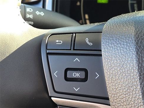 Used 2025 Toyota Camry LE image 29