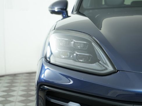 New 2026 Porsche Cayenne E-Hybrid image 11