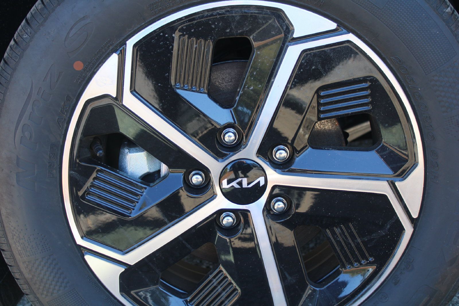 New 2026 Kia Niro LX FWD image 18