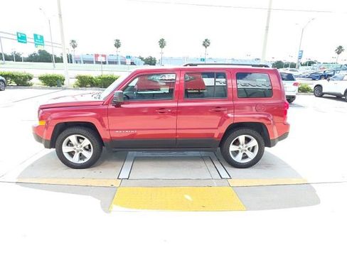 Used 2017 Jeep Patriot Latitude FWD image 7