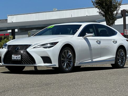 Used 2022 Lexus LS 500 w/ Cold Weather Package (CK) RWD image 8