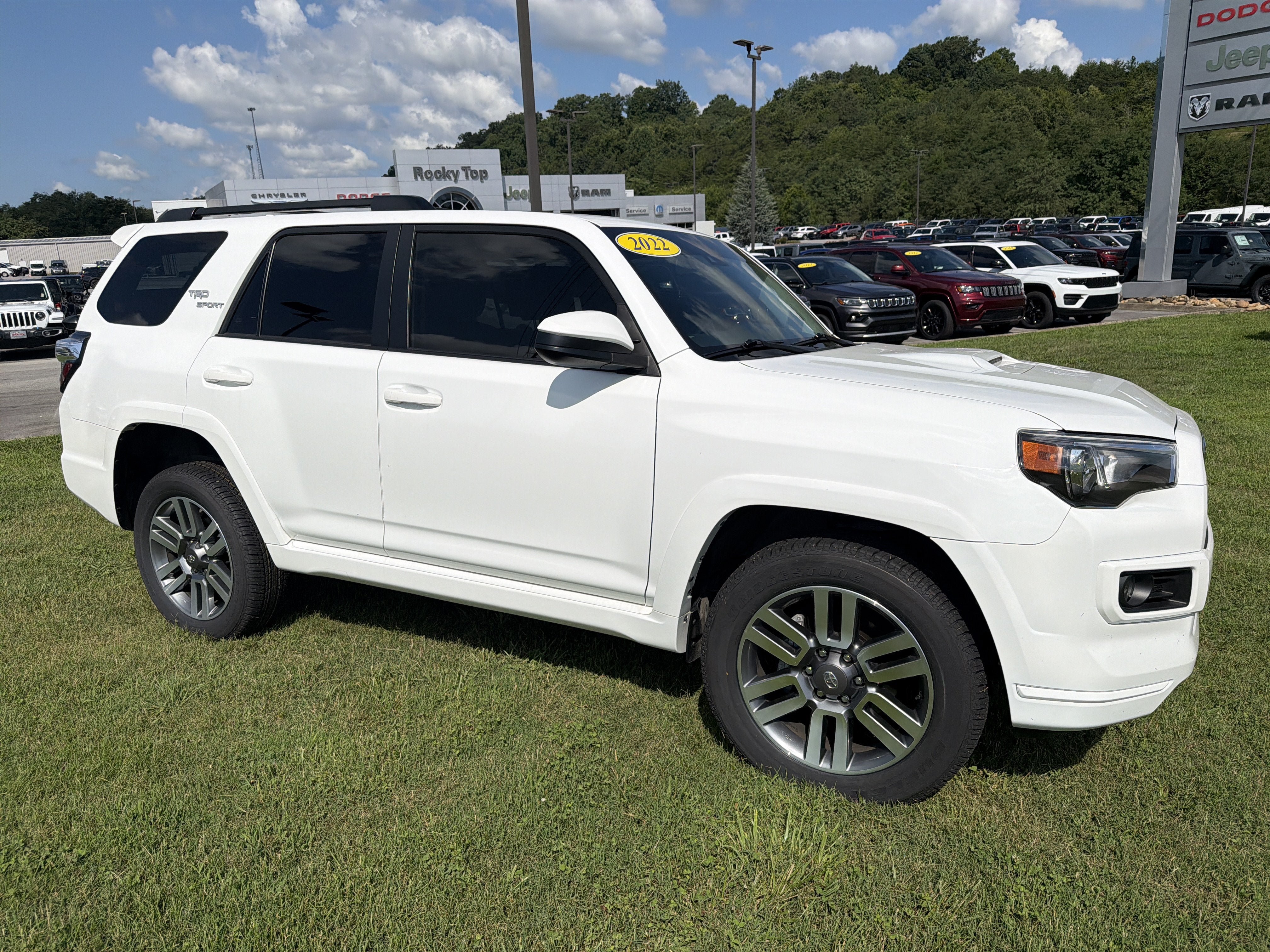 Used 2022 Toyota 4Runner TRD Sport AWD/4WD image 7