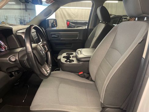 Used 2022 RAM 1500 Classic SLT w/ Electronics Convenience Group AWD/4WD image 14