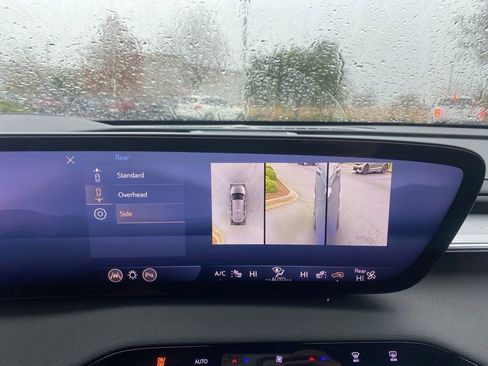 Used 2025 Buick Enclave Preferred image 24