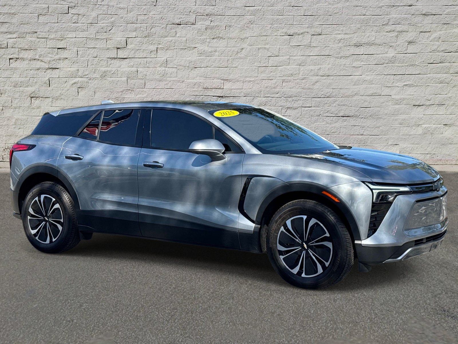 Used 2025 Chevrolet Blazer EV LT AWD/4WD image 6