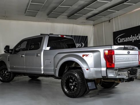 Used 2021 Ford F350 XLT w/ XLT Premium Package AWD/4WD image 10