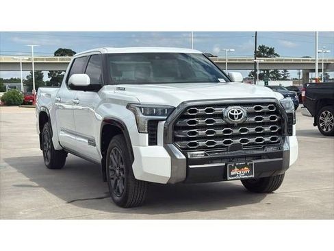 Used 2025 Toyota Tundra Platinum AWD/4WD image 8