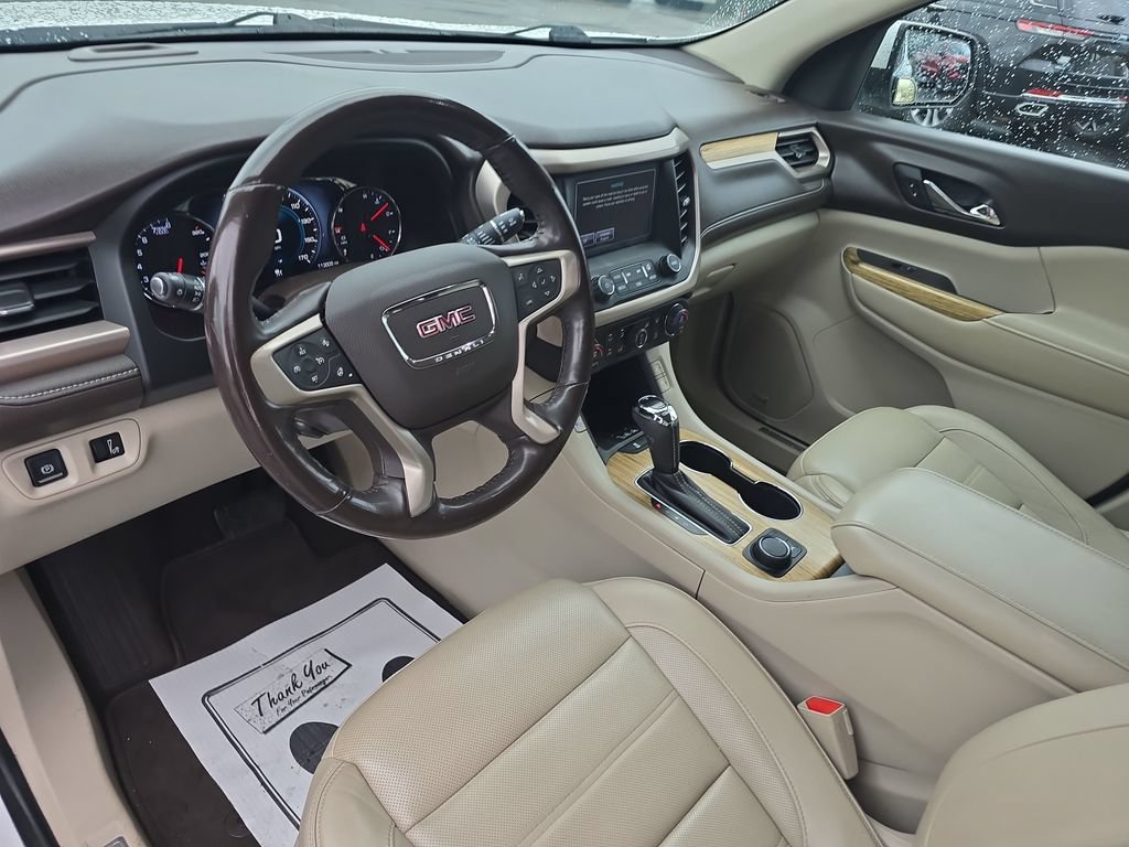 Used 2018 GMC Acadia Denali w/ Technology Package FWD image 28