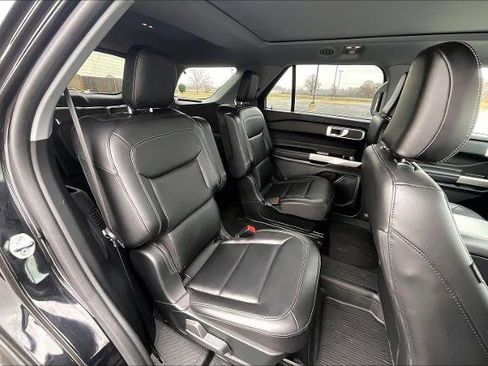 Certified 2023 Ford Explorer XLT w/ Equipment Group 202A image 17