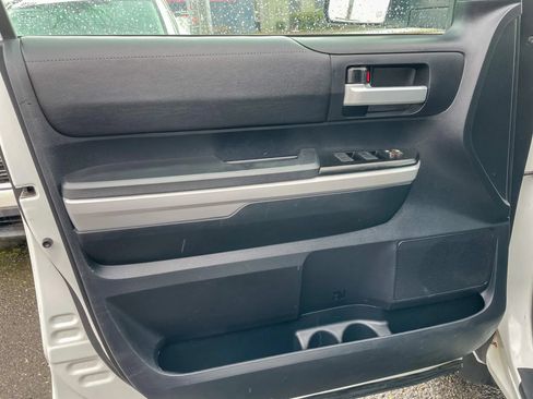 Used 2019 Toyota Tundra SR5 AWD/4WD image 9