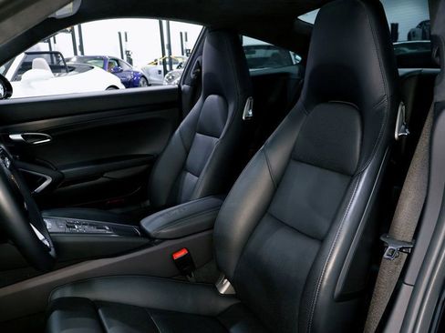 Used 2018 Porsche 911 Carrera 4 GTS image 22