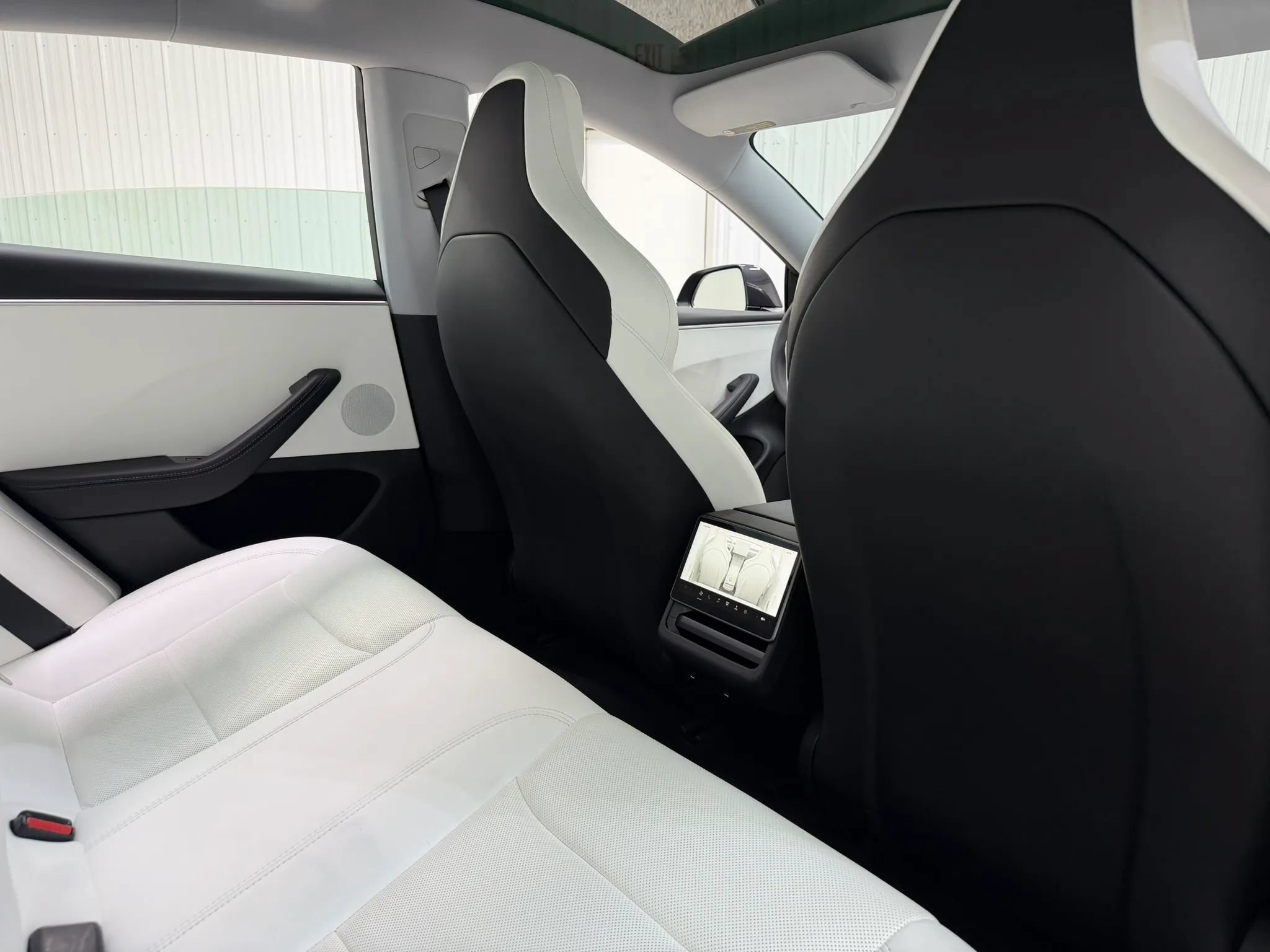 Used 2024 Tesla Model 3 Performance AWD/4WD image 19