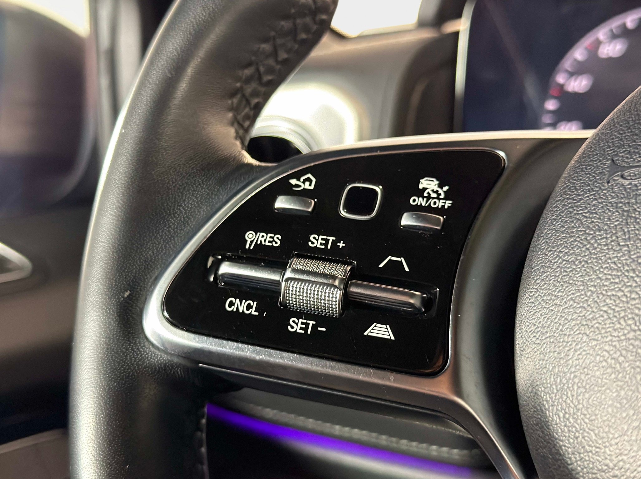 Used 2022 Mercedes-Benz G 550 image 43