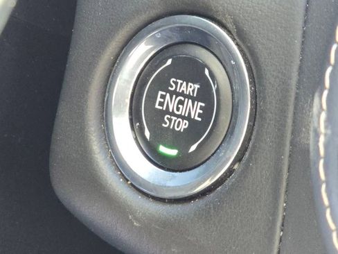 Used 2023 Chevrolet Suburban Premier image 24