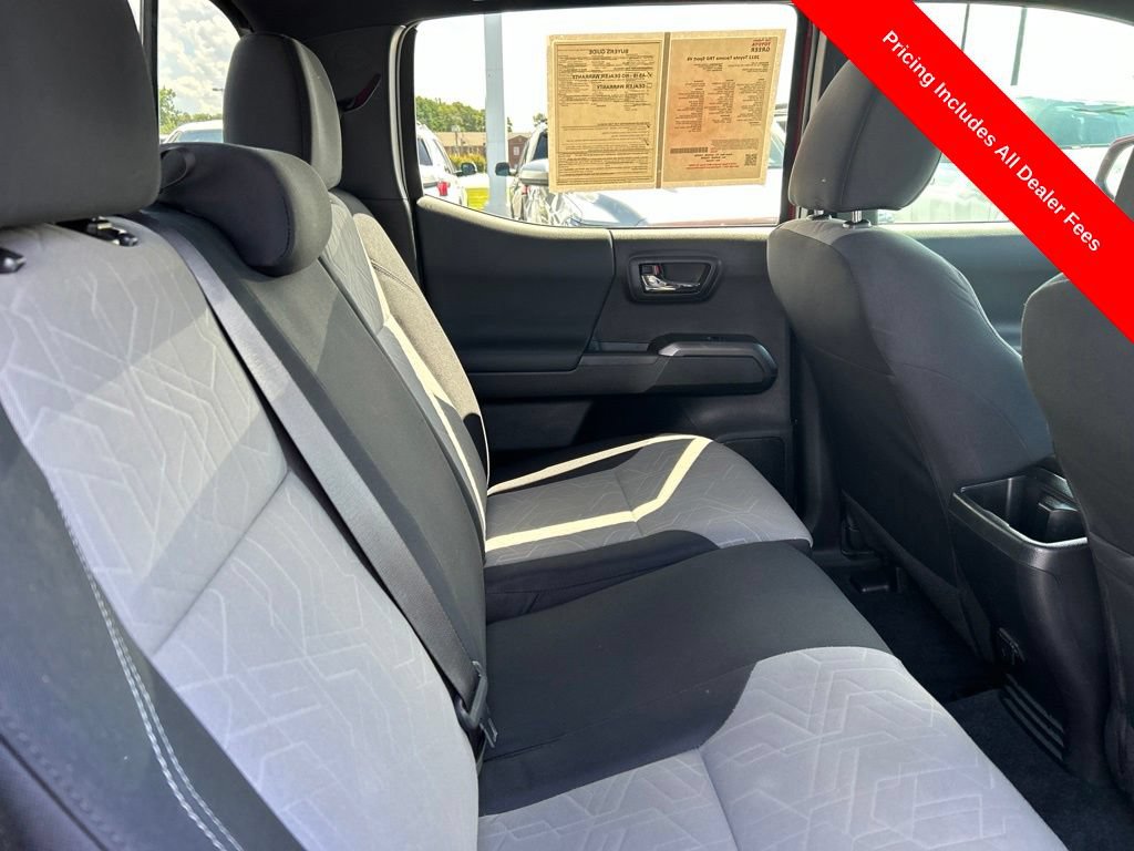 Used 2022 Toyota Tacoma TRD Sport w/ Technology Package AWD/4WD image 19