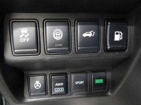 Used 2018 Nissan Rogue SL AWD/4WD image 22