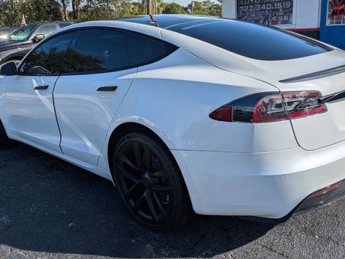 Used 2021 Tesla Model S Plaid image 3