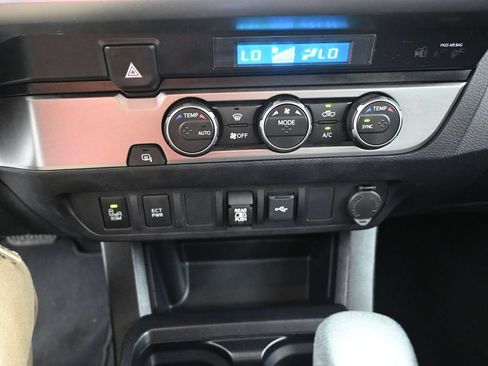 Used 2022 Toyota Tacoma SR5 w/ Technology Package RWD image 16