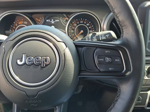 Used 2022 Jeep Wrangler Unlimited Sport AWD/4WD image 21