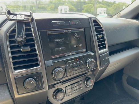 Used 2015 Ford F150 XLT w/ Equipment Group 302A Luxury AWD/4WD image 7