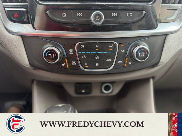Used 2020 Chevrolet Traverse LT FWD image 49