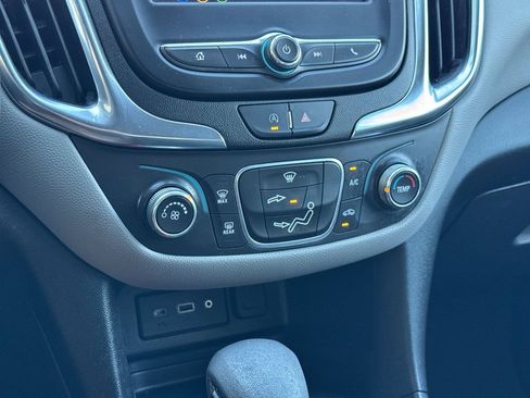 Used 2022 Chevrolet Equinox LT FWD image 22