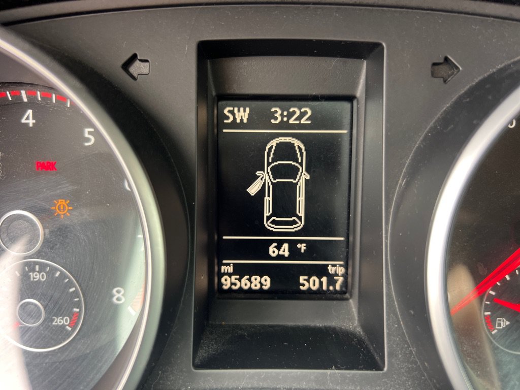 Used 2014 Volkswagen GTI Driver's Edition FWD image 28