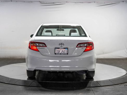 Used 2014 Toyota Camry LE FWD image 3