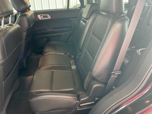 Used 2015 Ford Explorer Limited w/ Equipment Group 301A AWD/4WD image 18