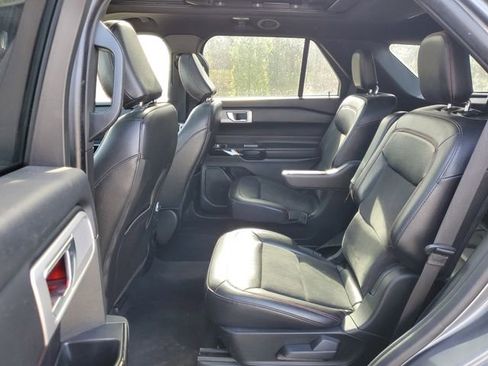 Used 2022 Ford Explorer ST-Line w/ Class IV Trailer Tow Package AWD/4WD image 31