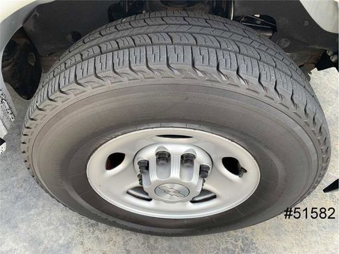 Used 2020 Chevrolet Express 2500 image 21