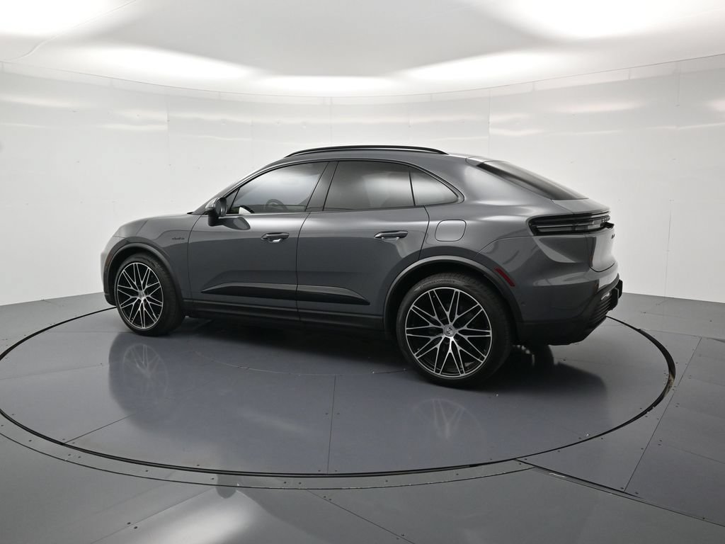 Certified 2025 Porsche Macan 4 Electric AWD/4WD image 3