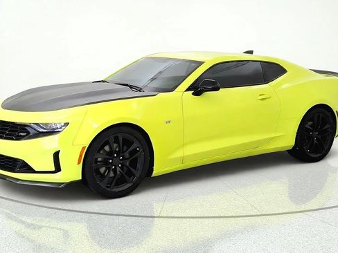 Used 2019 Chevrolet Camaro LT w/ 1LE Track Performance Package RWD image 4