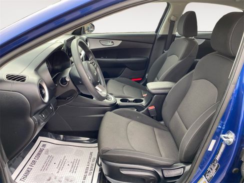 Used 2023 Kia Forte LXS image 9