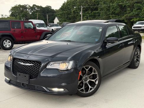 Used 2016 Chrysler 300 S w/ Safetytec Plus Group RWD image 3