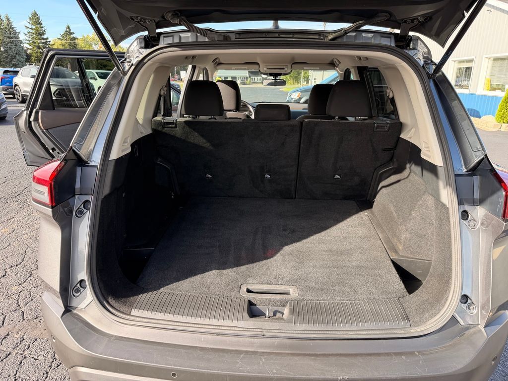 Used 2021 Nissan Rogue S AWD/4WD image 25