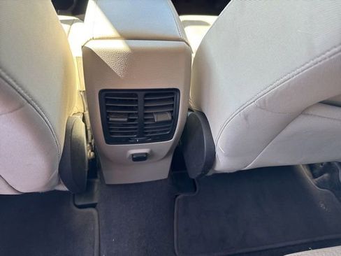 Used 2018 Ford Escape SE FWD image 21