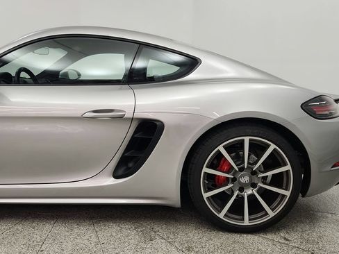 Used 2019 Porsche 718 Cayman S RWD image 12