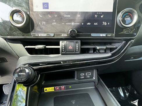 Used 2023 Lexus NX 250 FWD image 26