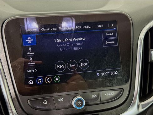 Used 2020 Chevrolet Equinox Premier AWD/4WD image 16