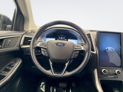 Used 2023 Ford Edge SEL AWD/4WD image 12
