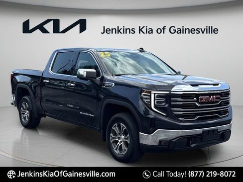 Used 2025 GMC Sierra 1500 SLT AWD/4WD image 12